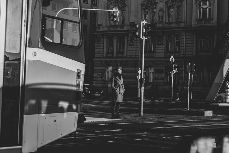 彼女といると疲れる理由とその解消法は？
